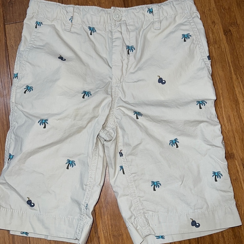 GAP kids boys khaki flat front shorts with palm tree and coconut design size 10